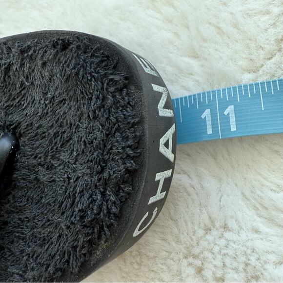 Copied - CHANEL women slides with chain size 39EU Authentic - Picture 7 of 7